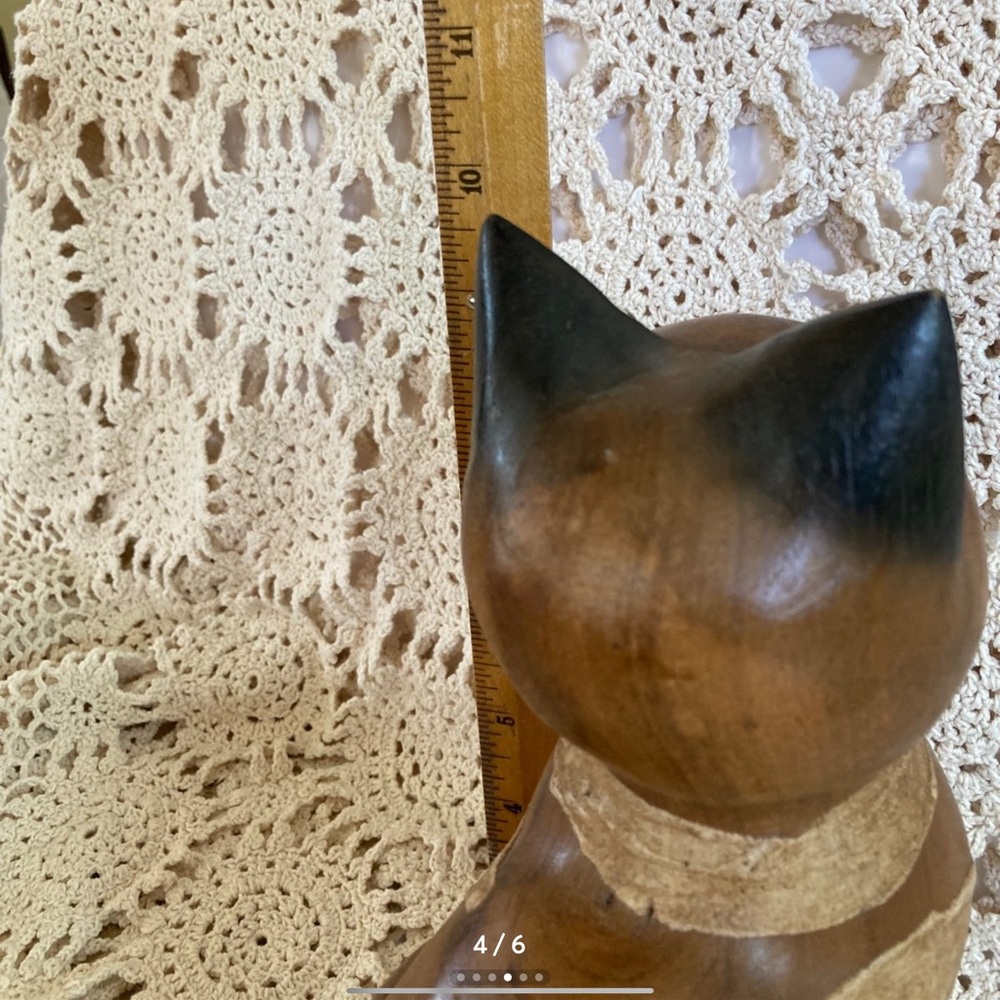 10” Carved Wooden Tabby Cat - Picture 4 of 6